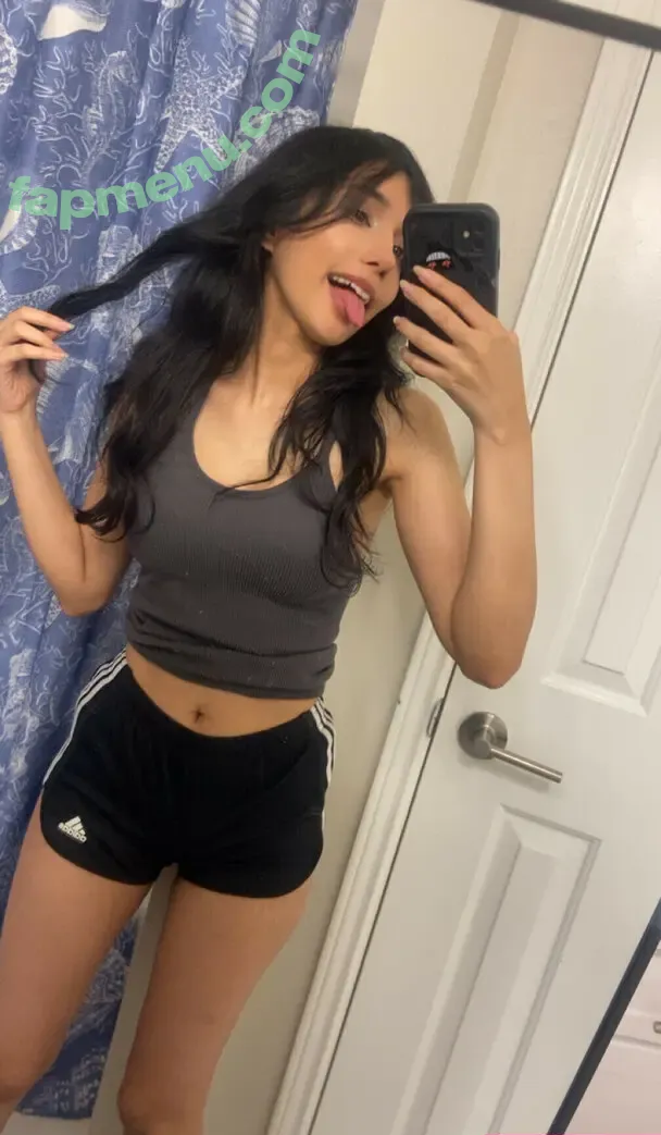 hinawynne nude photo #0030 (hinawynne)