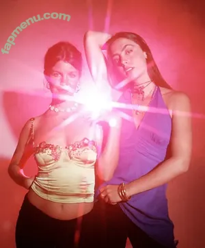 Hinds / hindsband nude photo #0018