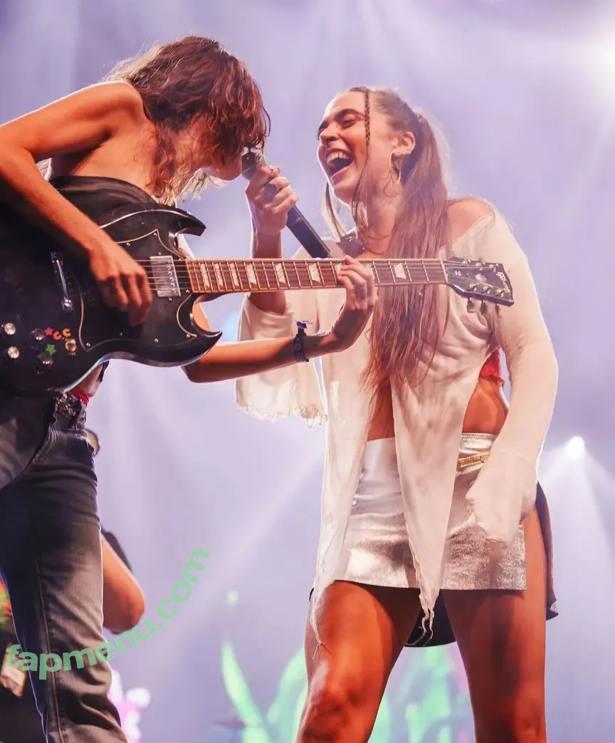 Hinds nude photo #0065 (hindsband)