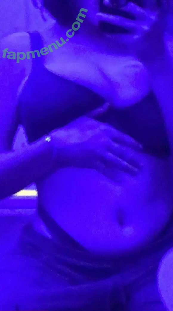 Hioobs nude photo #0002 (hi.oobie / hi.ooby)