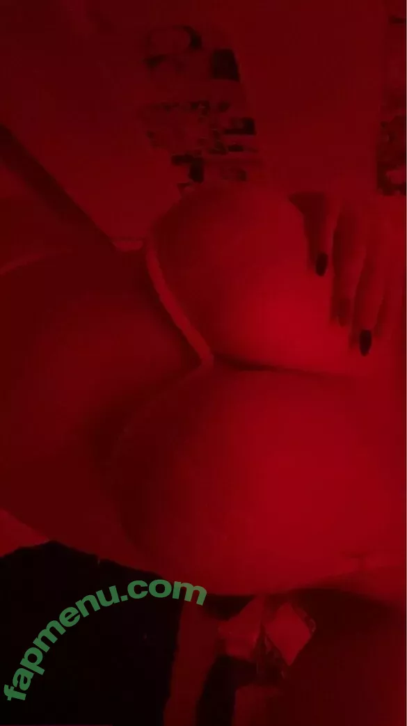 Hioobs nude photo #0115 (hi.oobie / hi.ooby)