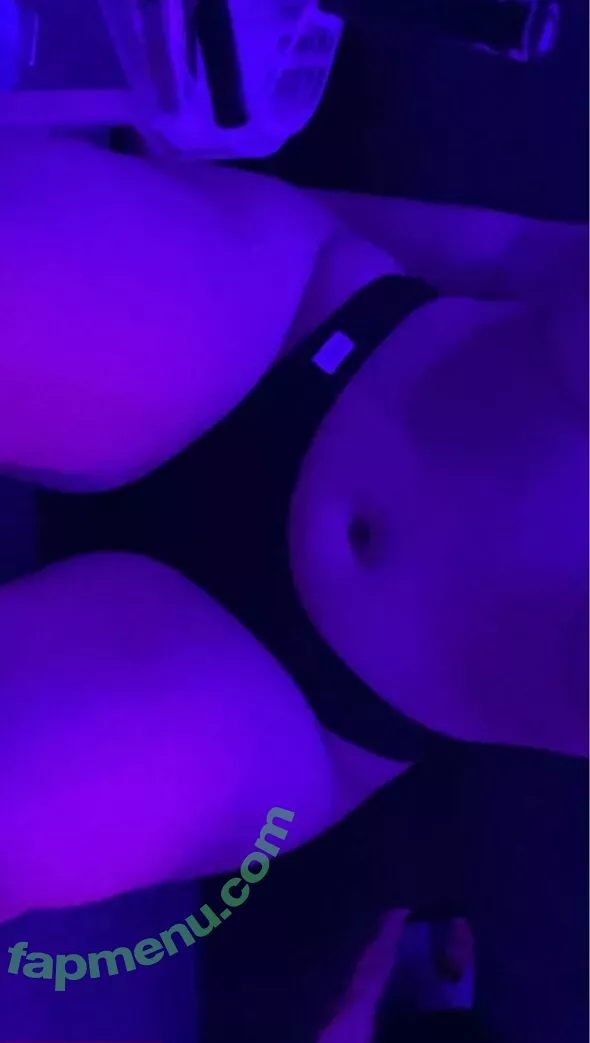 Hioobs nude photo #0183 (hi.oobie / hi.ooby)