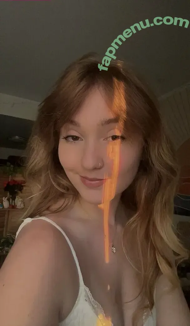 hiraethrl nude photo #0013 (grwmhira / hiraisnthere)