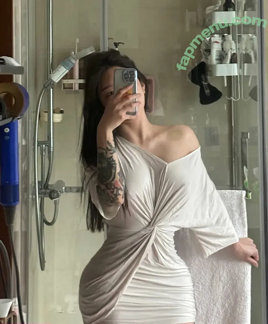 Hitomi Songyuxin nude photo #1143 (Lindsay78690789 / i_am_hitomi_1994 / songyuxinhitomi)