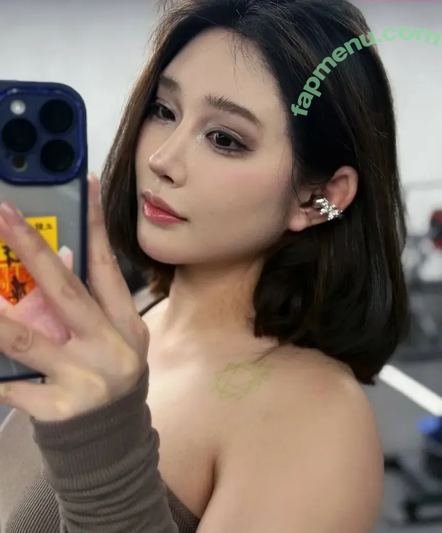 Hitomi Songyuxin nude photo #1151 (Lindsay78690789 / i_am_hitomi_1994 / songyuxinhitomi)