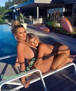  nude photo #0003