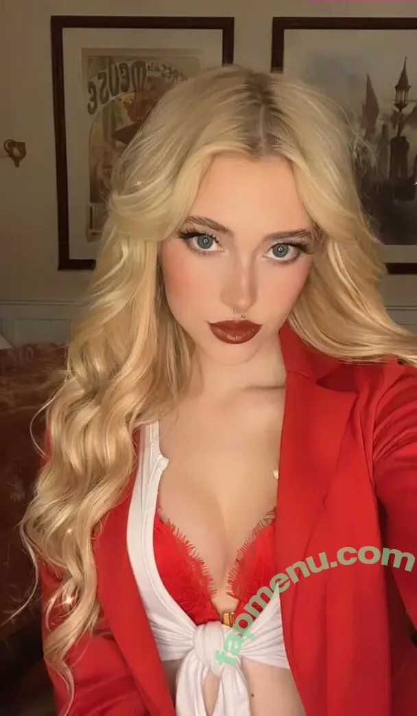 Holly Halen nude photo #0007 (Hannahhollyla / Holly Von Halen / holly777666 / misshollyallen)