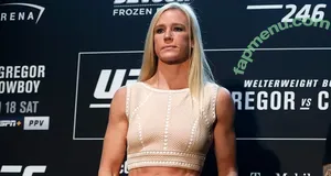 Holly Holm / hollyholm nude photo #0249