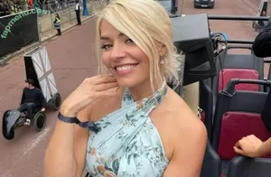 Holly Willoughby / hollywilloughby nude photo #0651