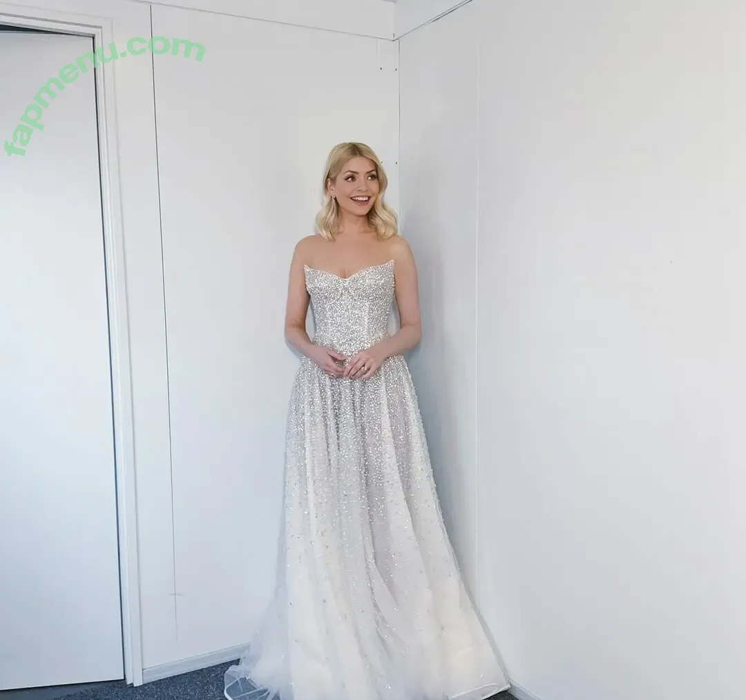 Holly Willoughby nude photo #0686 (hollywilloughby)
