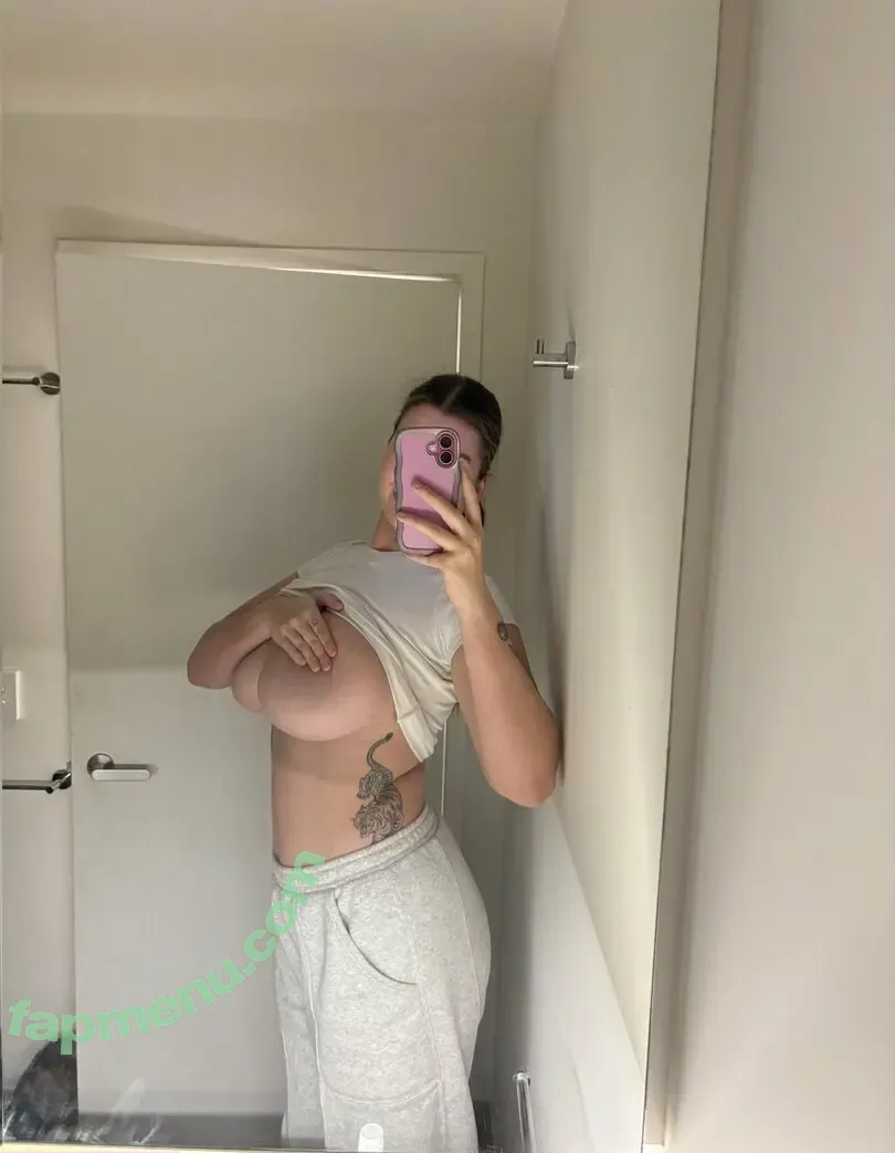 Holybribrii nude photo #0016 (Big Titty Aussie / holybri / holybribri)