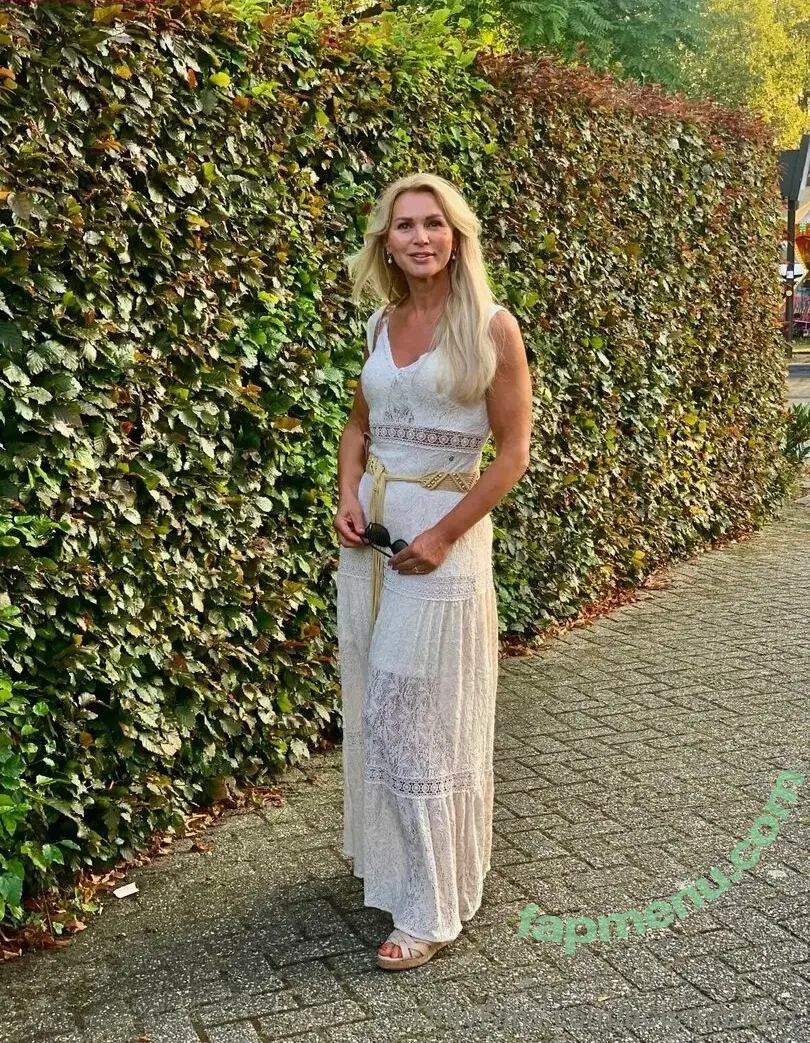 holymotherr nude photo #0014 (holymotherr)