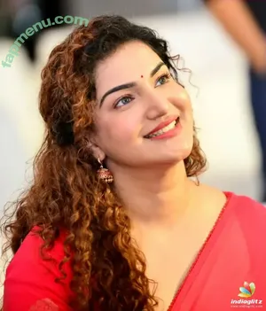 Honey Rose / honeyroseinsta nude photo #0036