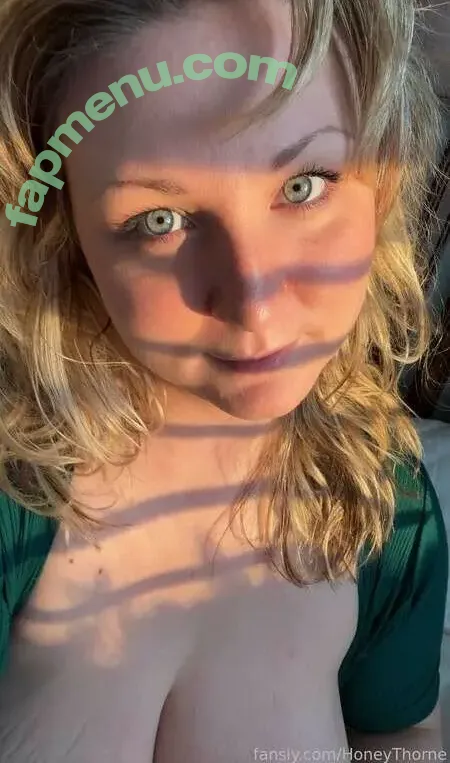 HoneyThorne nude photo #0180 (Hunny_Thorne / hunnythorne / thornehoney)