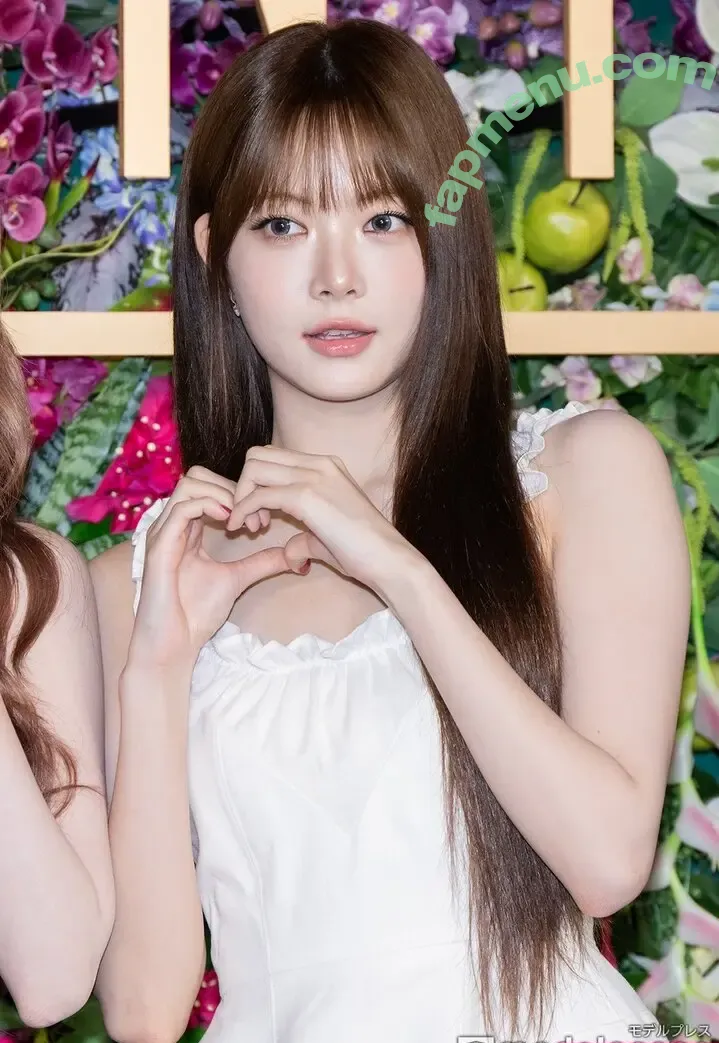 Hong Eunchae 홍은채 nude photo #0017 (LESSERAFIM / hhh.e_c.v)