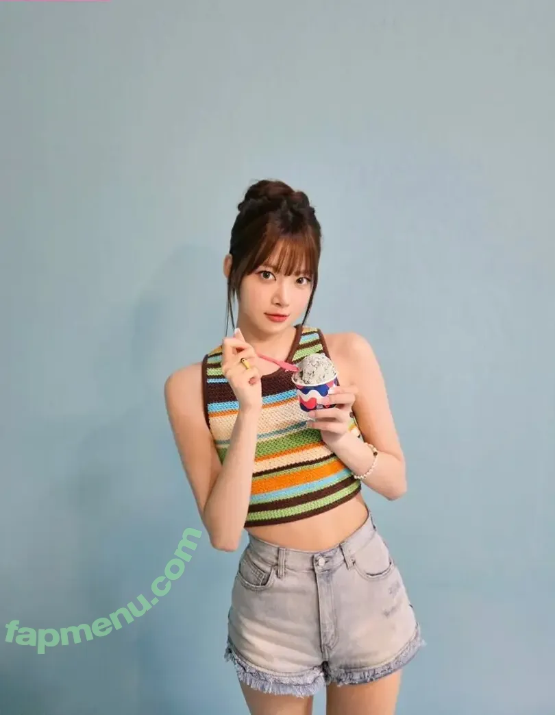 Hong Eunchae 홍은채 nude photo #0044 (LESSERAFIM / hhh.e_c.v)