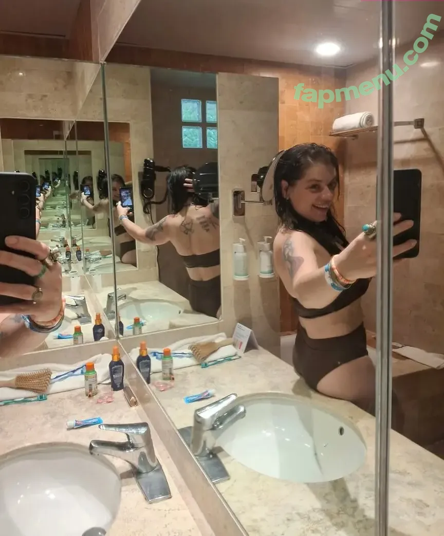Hoodieninja nude photo #0016 (H00dieninja / britt_the_human)