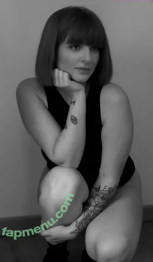  nude photo #0002