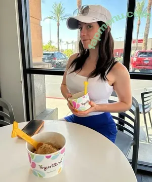 hopwiggle / bustyciara nude photo #0041