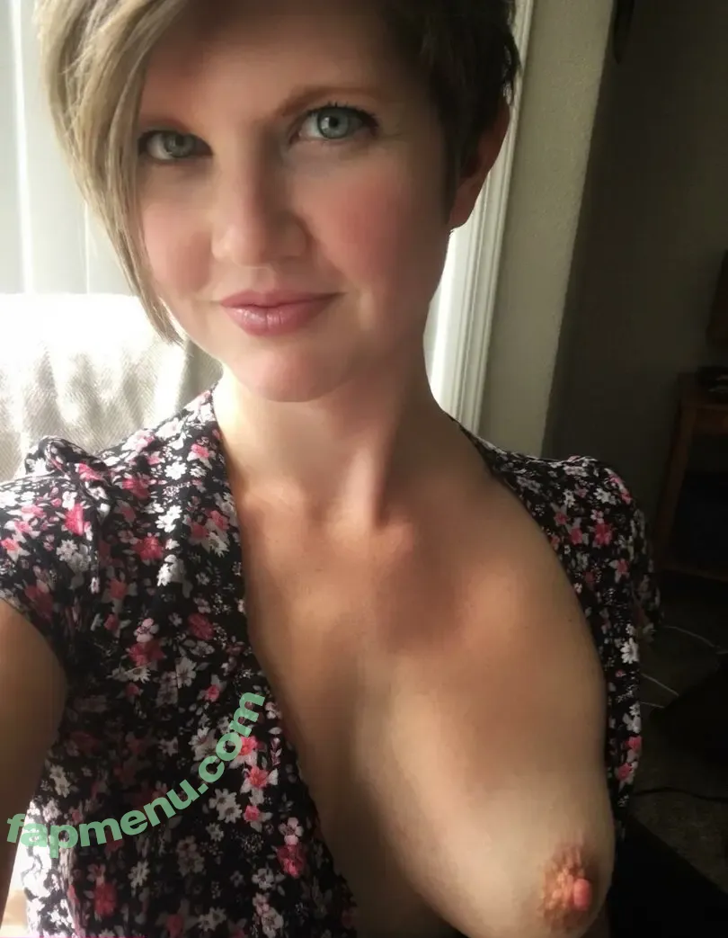 Housewifeginger nude photo #0022 (the_real_housewifeginger)