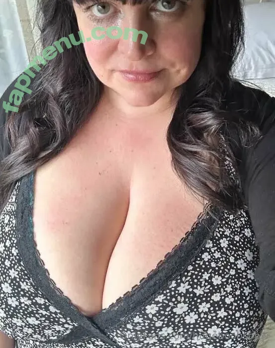 hugeboobsbbw nude photo #0103 (bigboobs_women / xroxycurvyx)