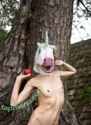  nude photo #0004