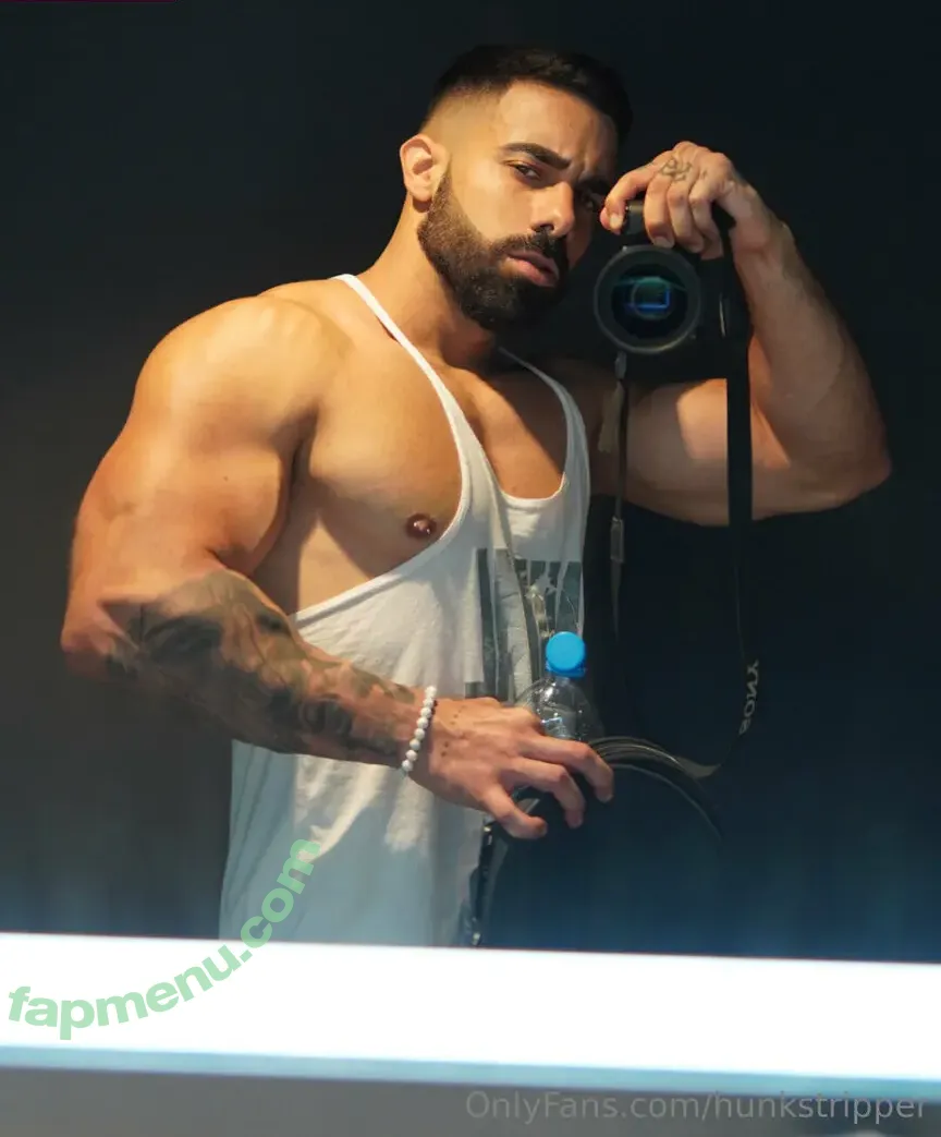 hunkstripper nude photo #0001 (hunk_stripper_21)