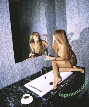 Hwasa / _mariahwasa nude photo #0061