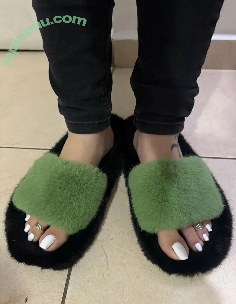 hylian.feet nude photo #0004 (jyllian.feet)