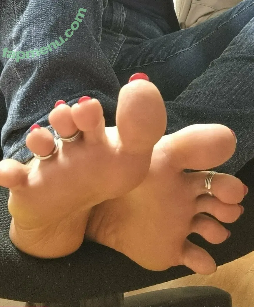 hylian.feet nude photo #0012 (jyllian.feet)