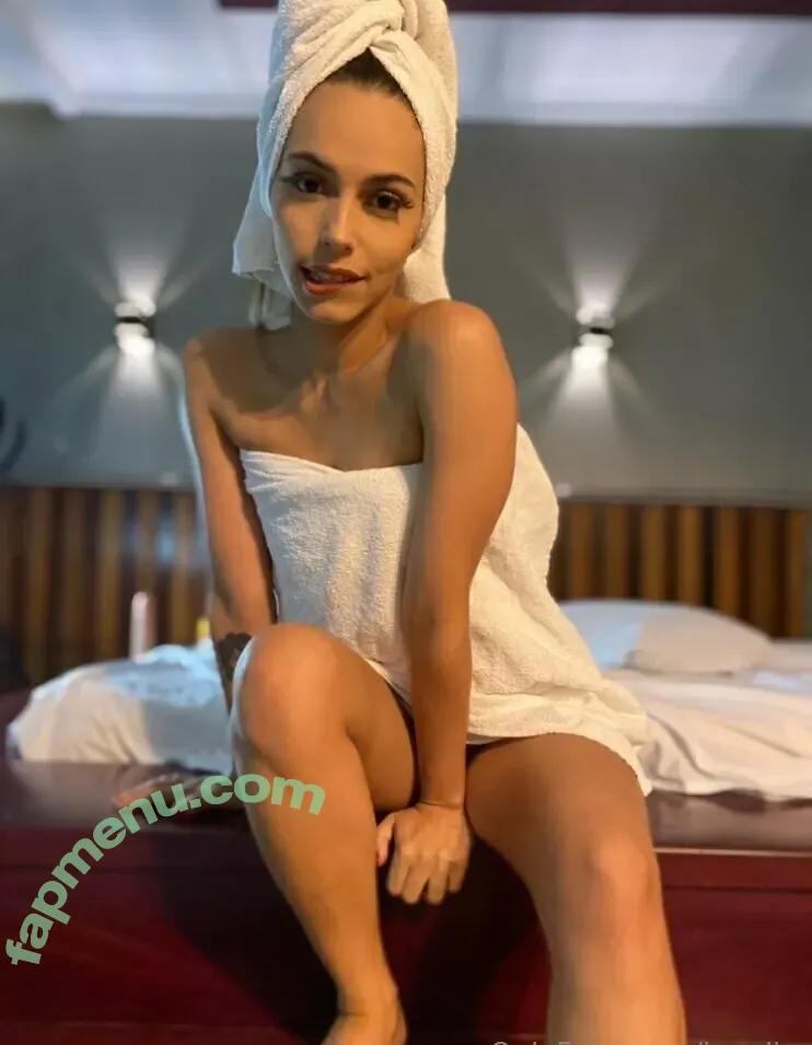 i.emily nude photo #0012 (emrata)
