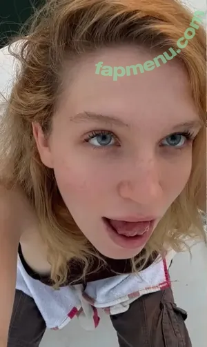 iamcarlavoicu / onlyfans nude photo #0012