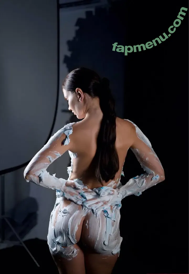 iamlittlequeen nude photo #0041 (iam_lettile__queen_)