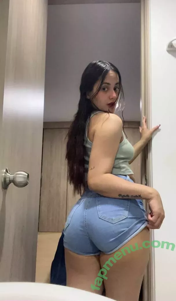 iamqueenjaii nude photo #0679 (iamqueenolizia)