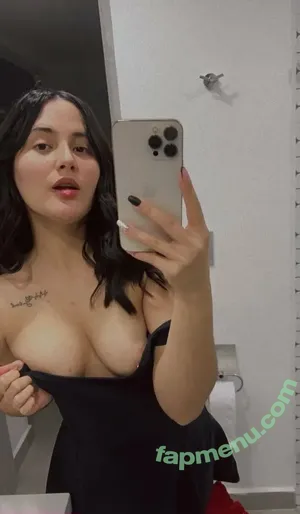 iamqueenjaii / iamqueenolizia nude photo #1056