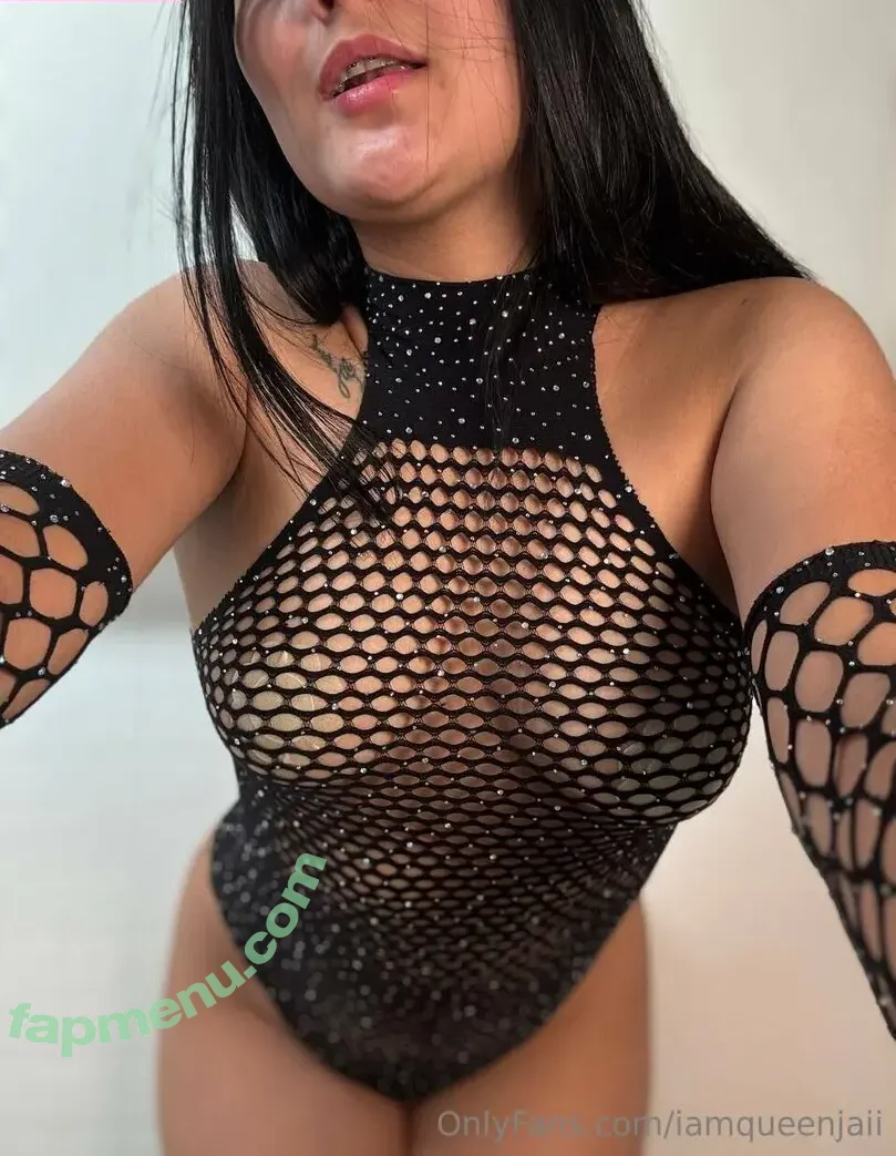 iamqueenjaii nude photo #1063 (iamqueenolizia)