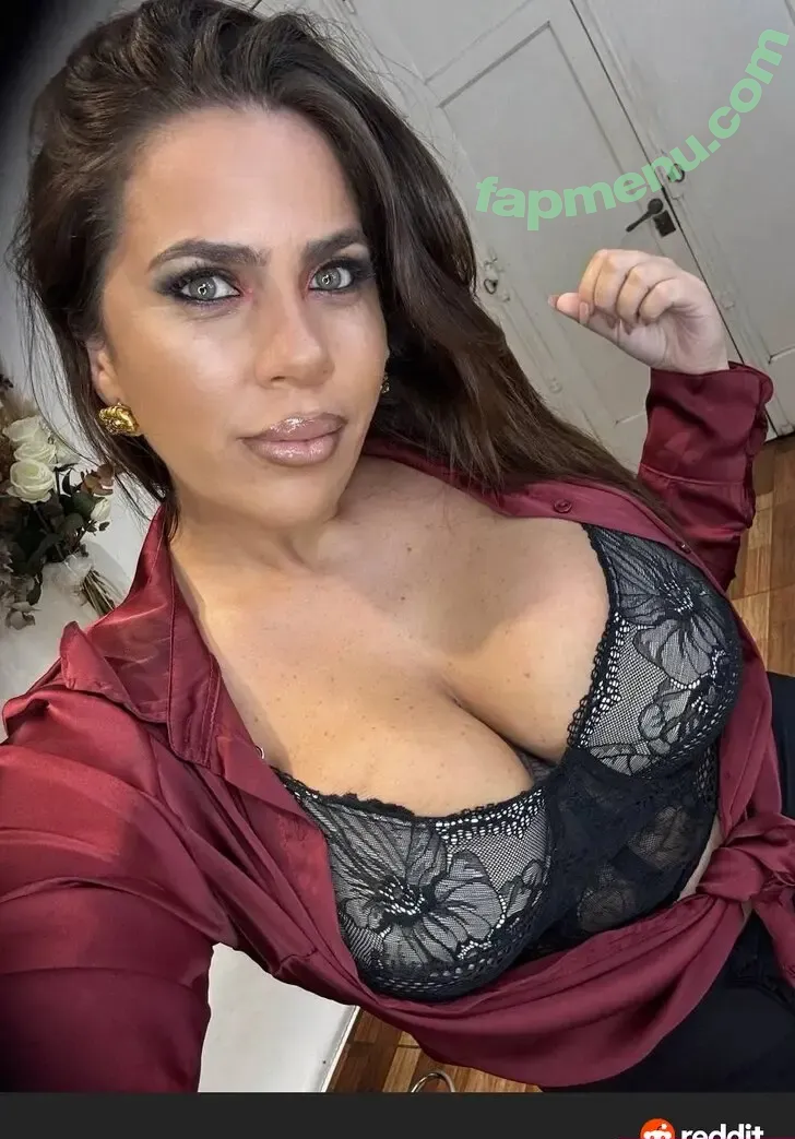 iamsofispicy nude photo #0003 (iamsophiereal)