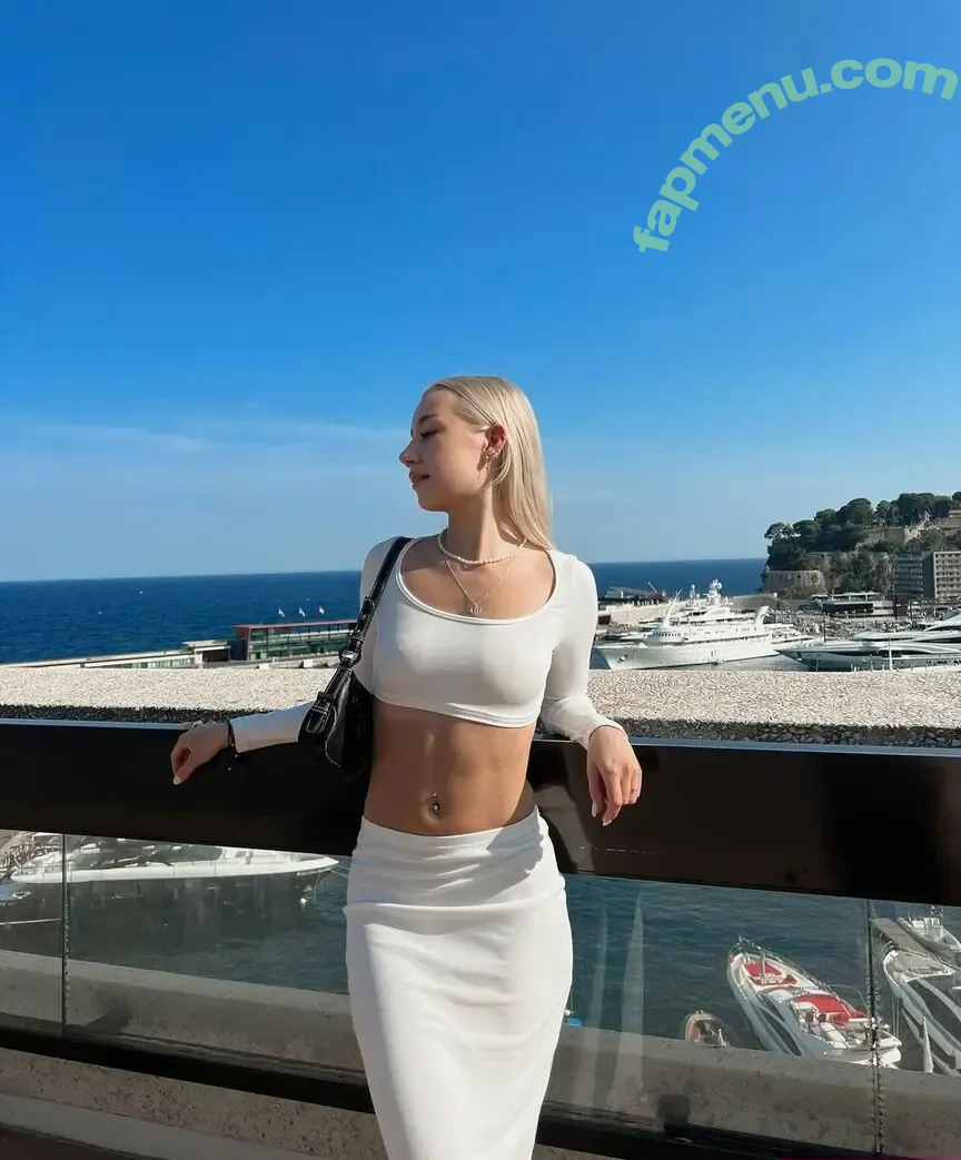 iirisauroraaa nude photo #0002 (iirisauroraaa)