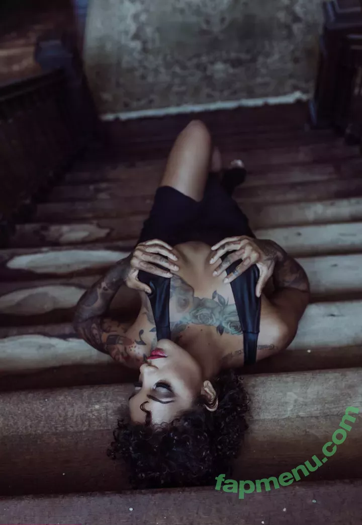 iitsleahtho nude photo #0024 (iitsleahtho)
