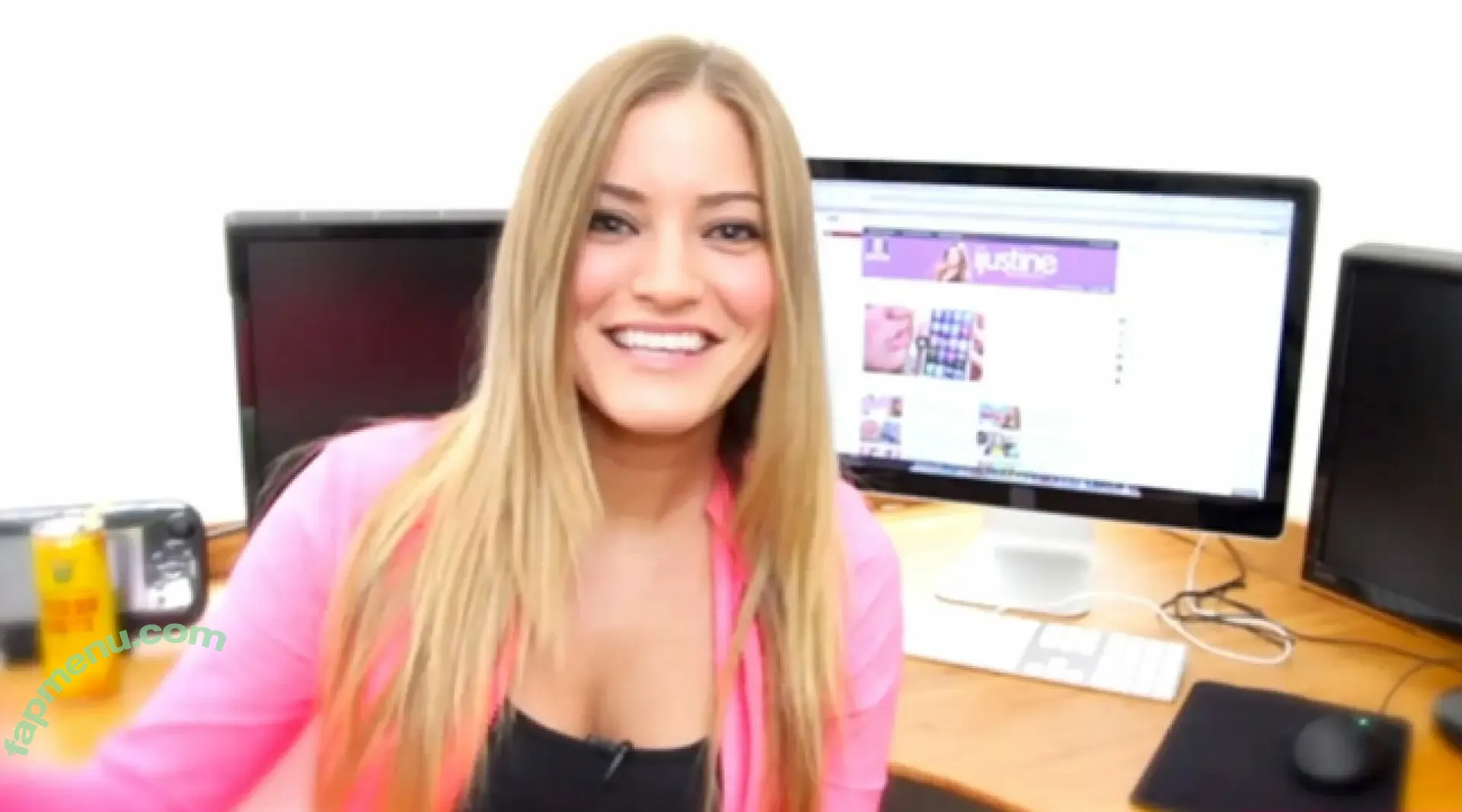 iJustine nude photo #0391 (Justine Ezarik)