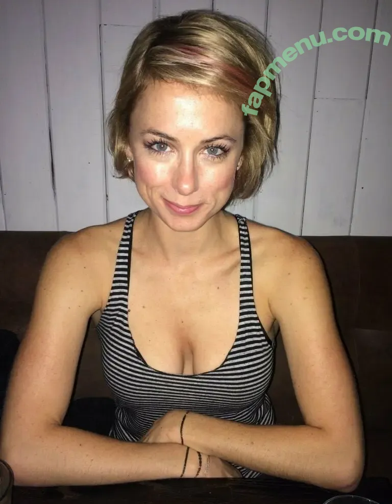 Iliza Shlesinger nude photo #0333 (iliza / ilizas)