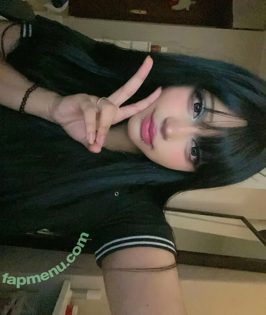 iljfgigi nude photo #0043 (iljfgigi)
