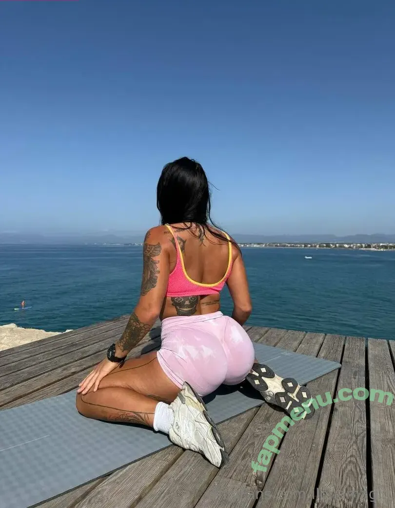 ilonamagic nude photo #0026 (ilonamagic)