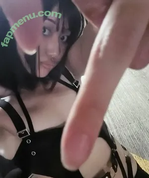 ilovekrobus / Shelley nude photo #0005