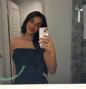 iluvcindyyyy / cind.ddyy nude photo #0005