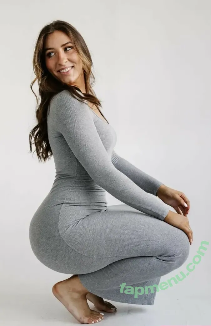 Imannaamara nude photo #0014 (PAWG / anna.amara.23)