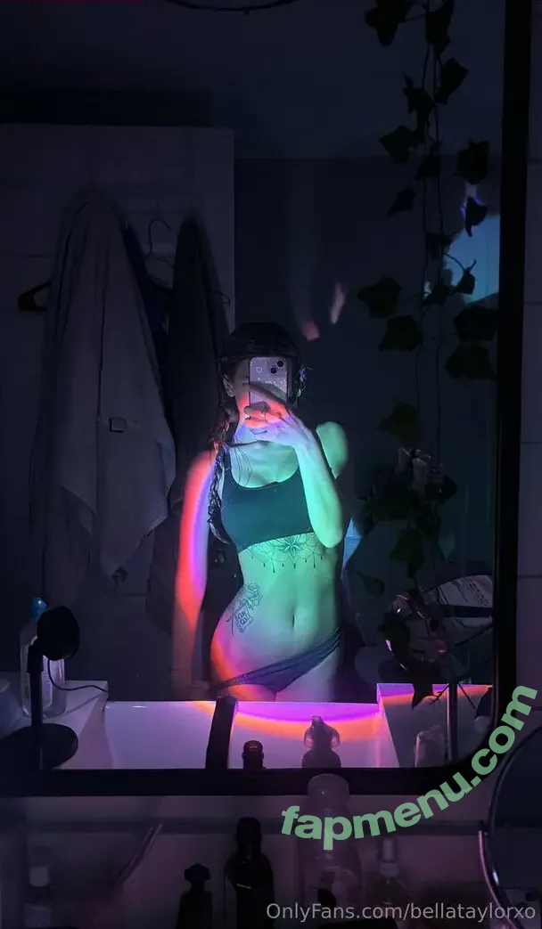 imbellataylor nude photo #0001 (imbellataylor)