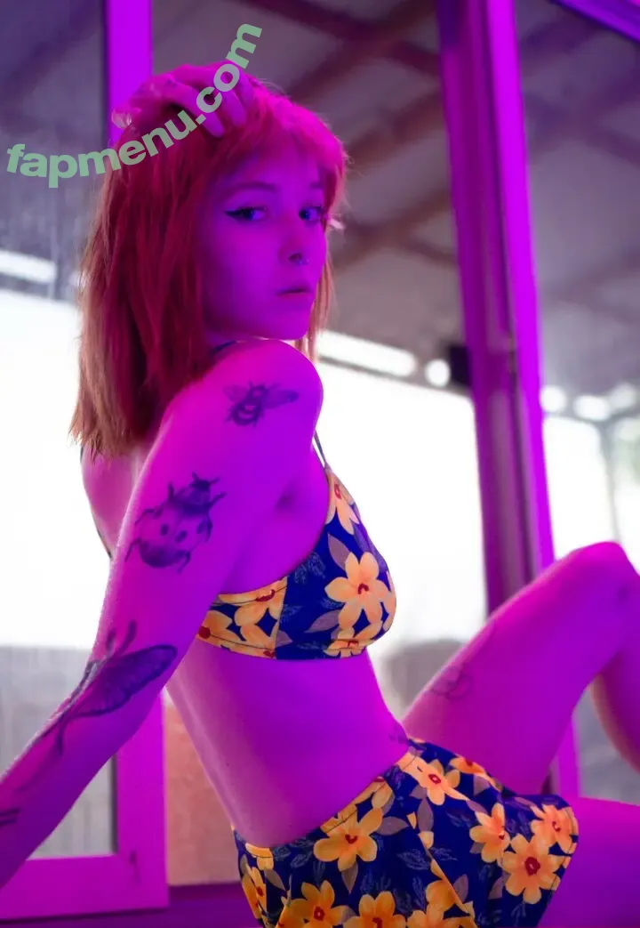 Imgiannasmith nude photo #0115 (Gianna Smith / bunnygi)