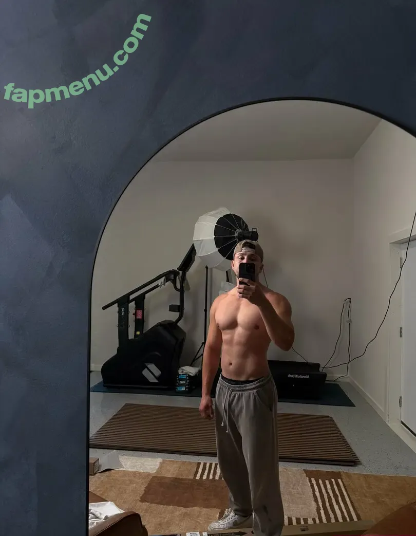 imreadyfreddy nude photo #0004 (imreadyfreddy)