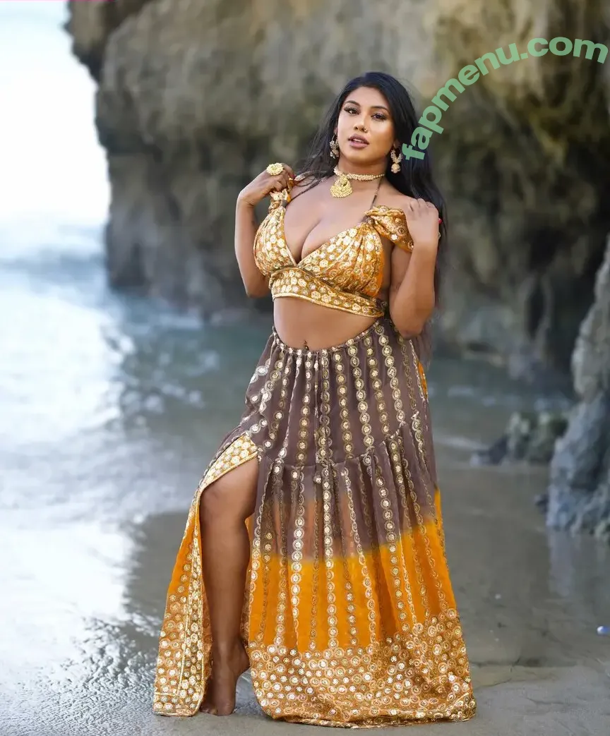indiankitty95 nude photo #0004 (kittykitty95 / shainapriya_)